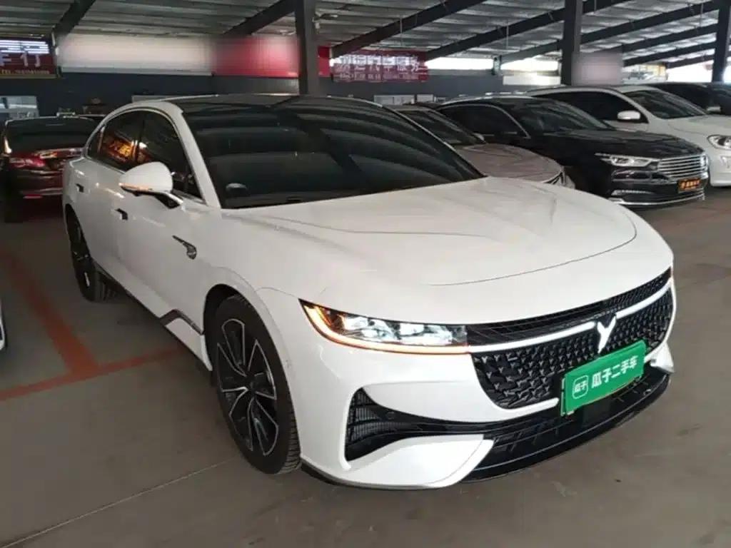 Voyah Chasing the Light 2024 PHEV AWD Long Range Flagship Edition — миниатюра 4