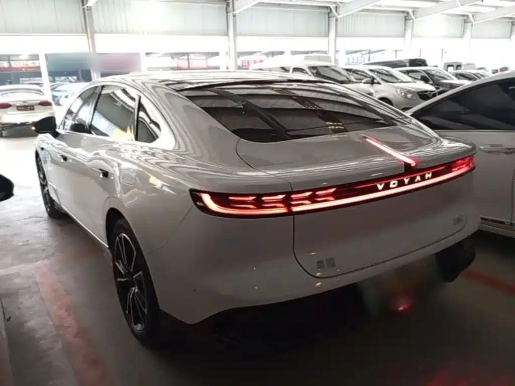 Voyah Chasing the Light 2024 PHEV AWD Long Range Flagship Edition — миниатюра 5