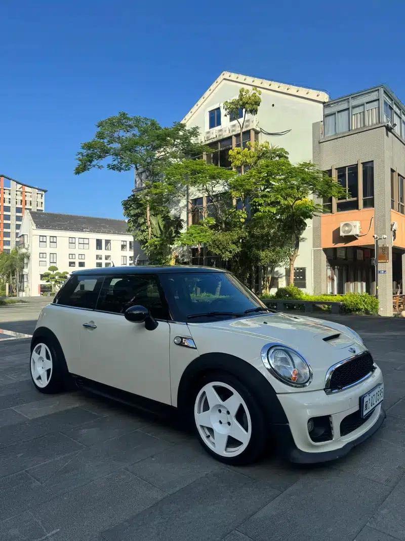 2012 MINI 1.6T COOPER S Bayswater — миниатюра 3