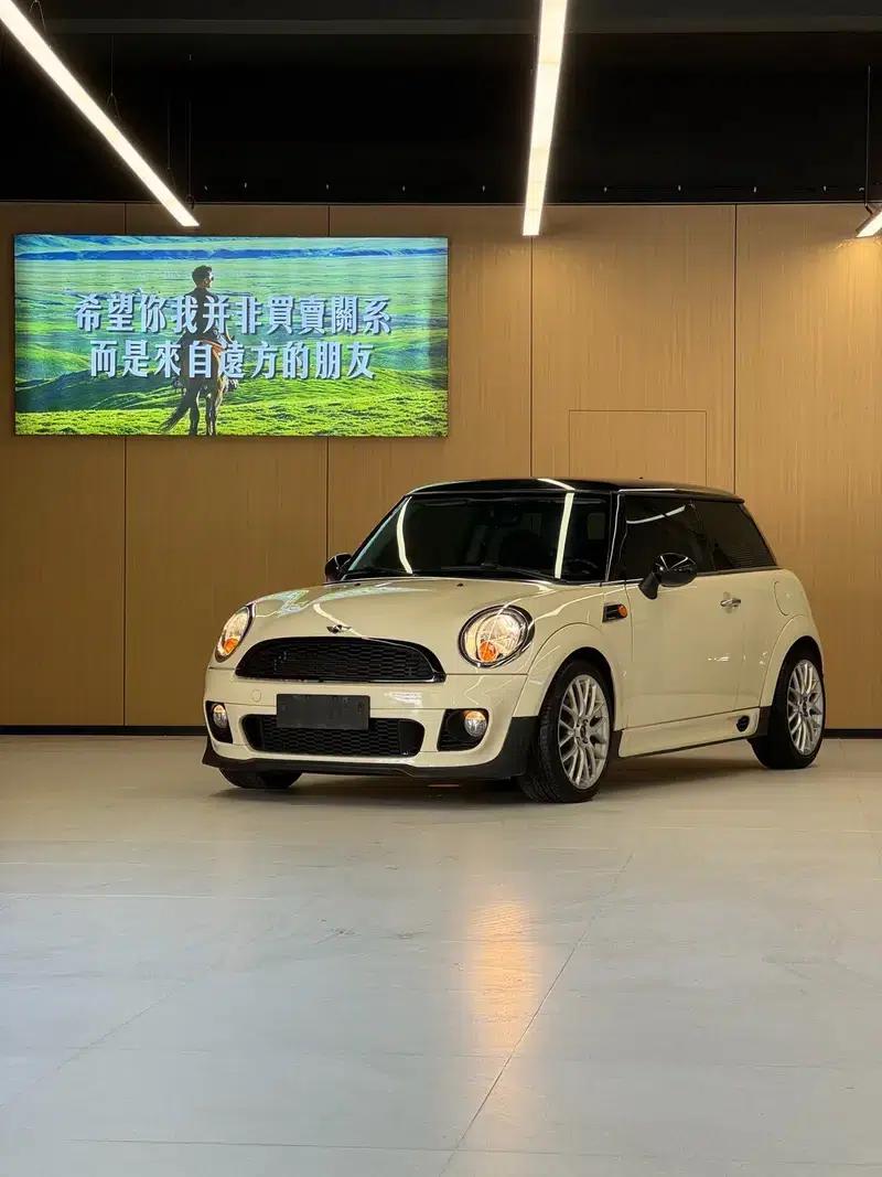 2011 MINI 1.6L ONE — миниатюра 1