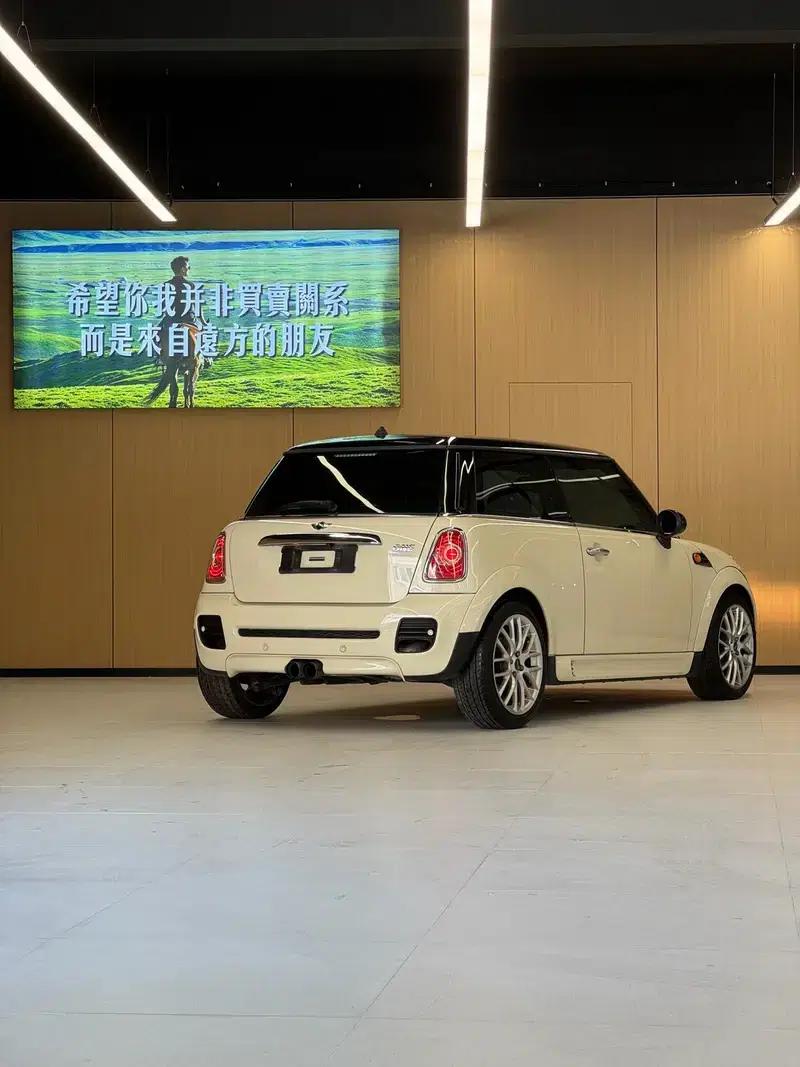 2011 MINI 1.6L ONE — миниатюра 2