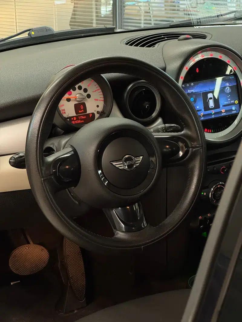 2011 MINI 1.6L ONE — миниатюра 11