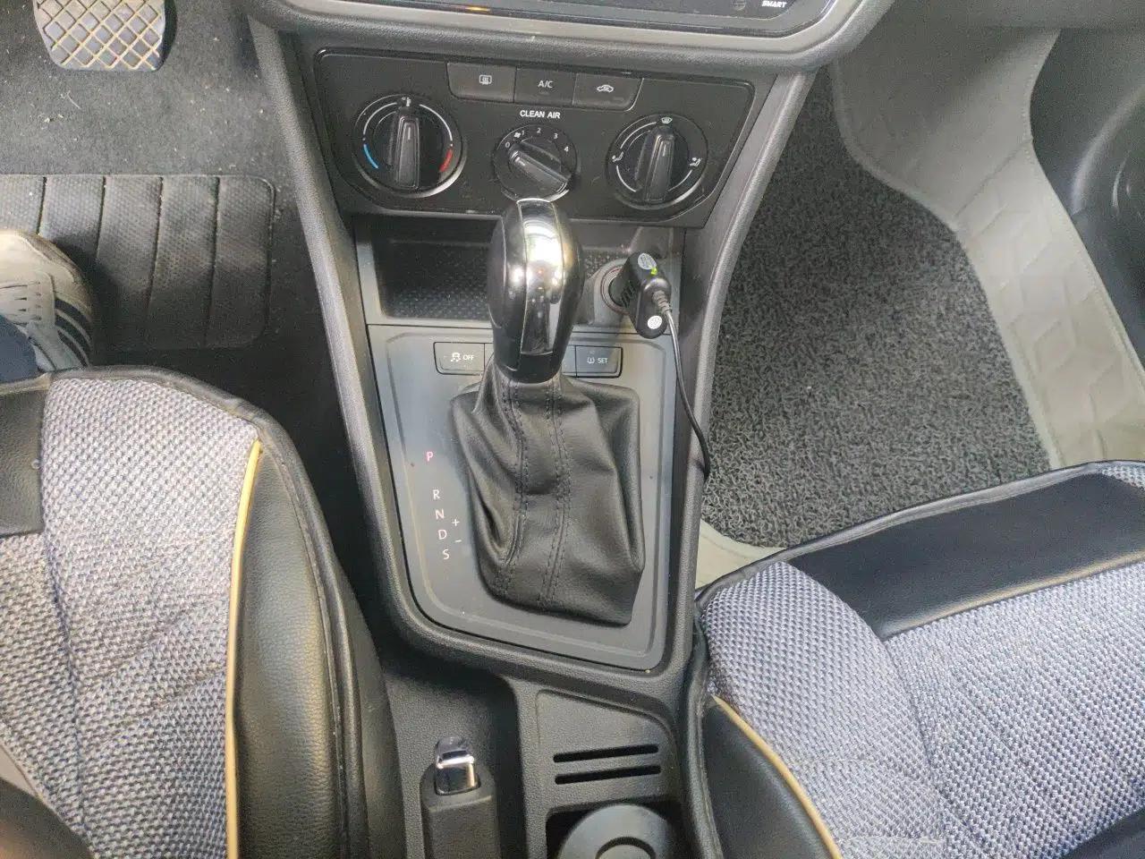 Volkswagen Gran Lavida 2015 1.6L Automatic Fashion Edition — миниатюра 11