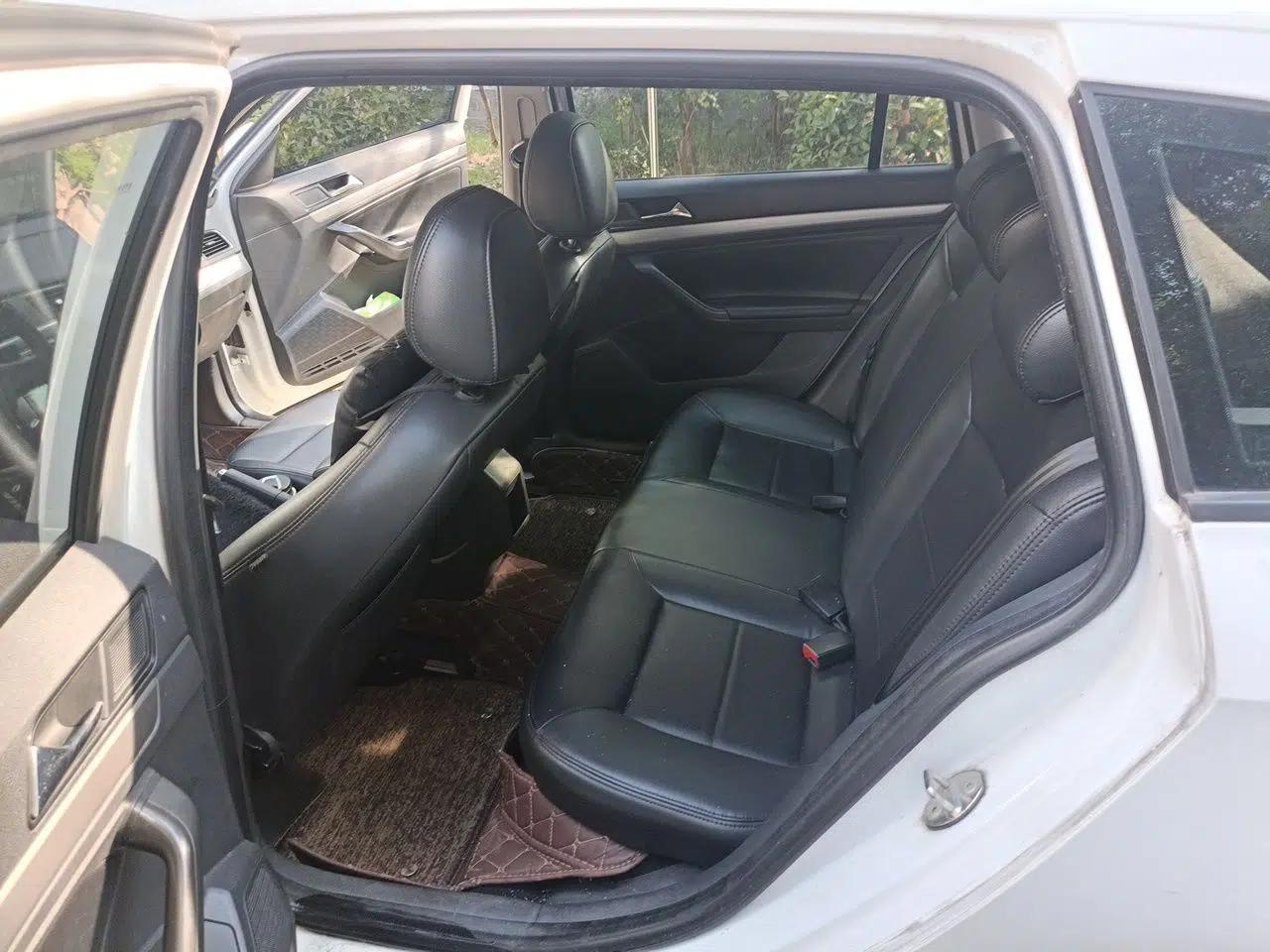 Volkswagen Gran Lavida 2015 1.6L Automatic Fashion Edition — миниатюра 17