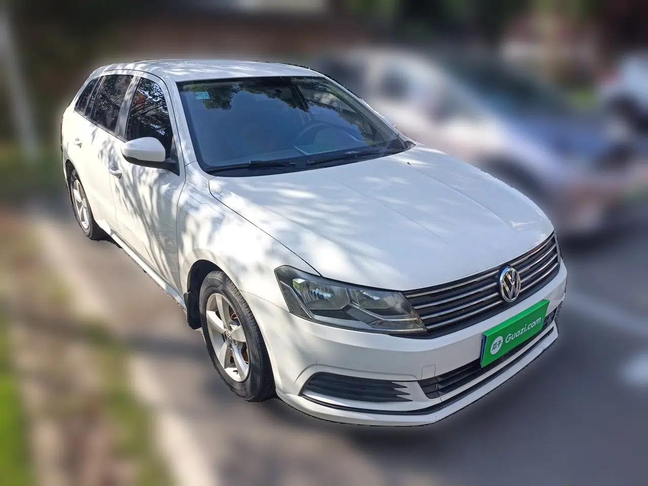 Volkswagen Gran Lavida 2015 1.6L Automatic Fashion Edition — миниатюра 3