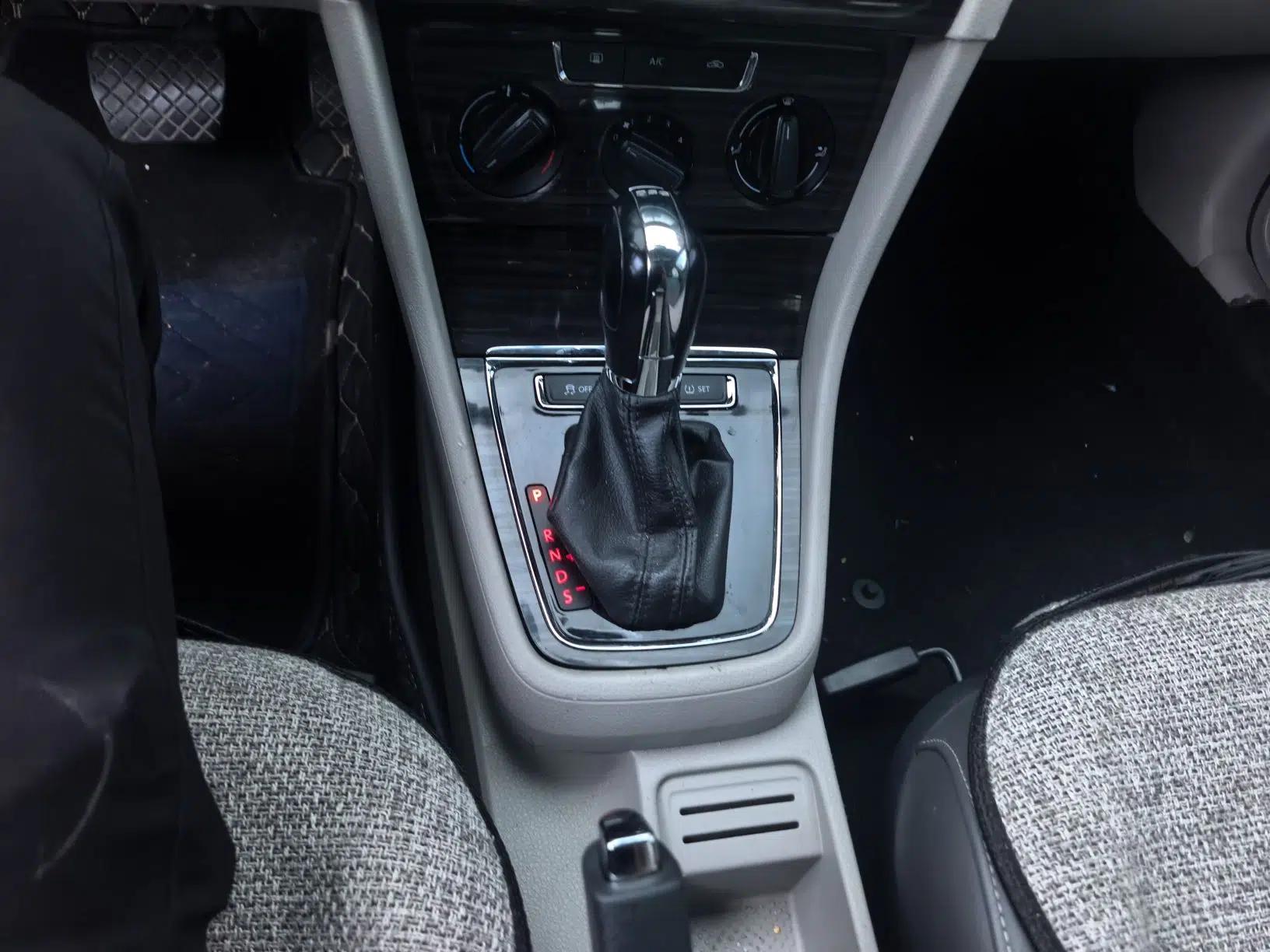 Volkswagen Gran Lavida 2014 1.4TSI Automatic Sport Edition — миниатюра 14