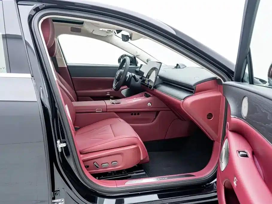 Voyah Chase Light L 2026 All-Wheel Drive Ultra — миниатюра 16