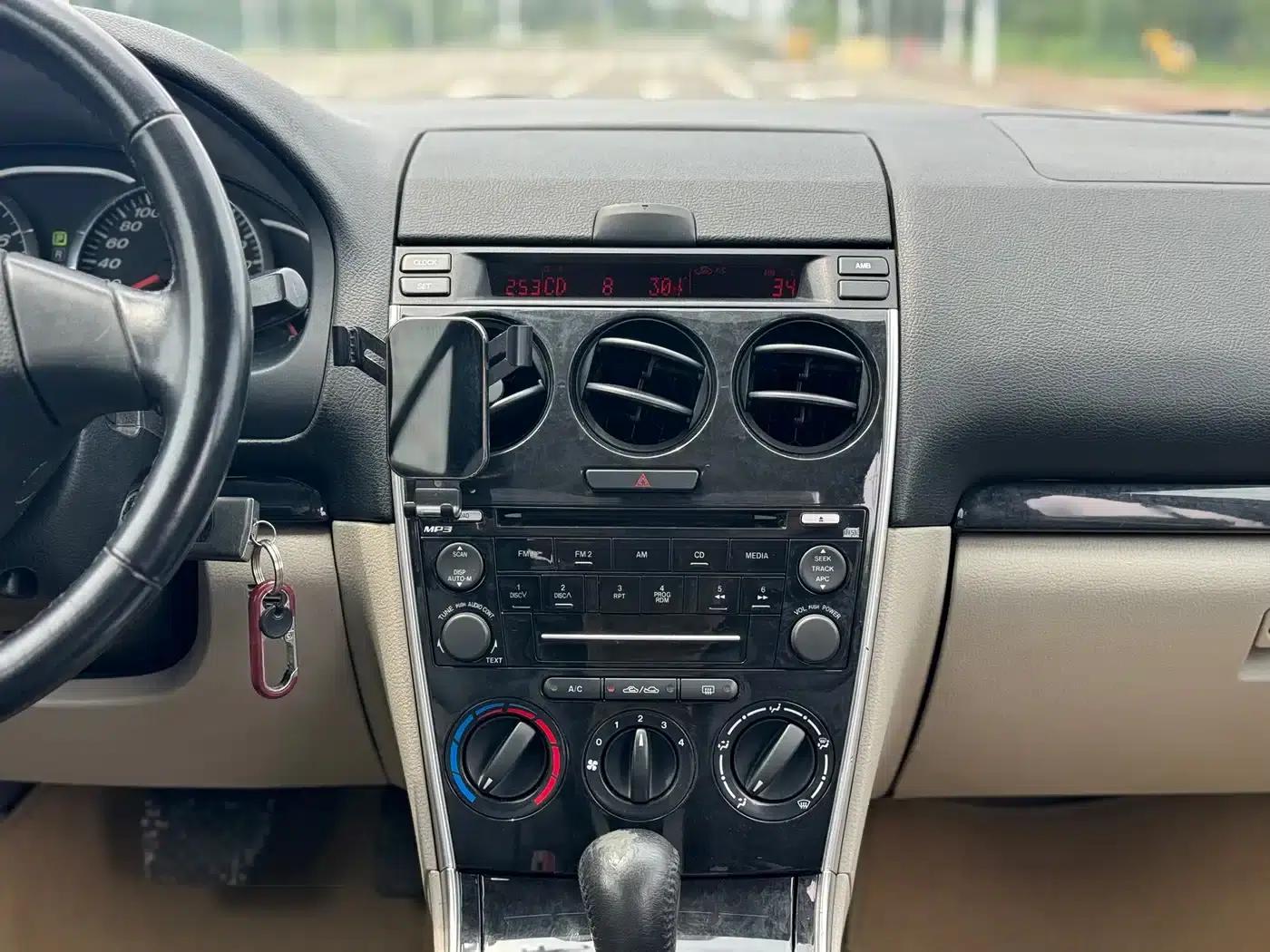 Mazda 6 2011 2.0L Automatic Fashion Edition — миниатюра 11