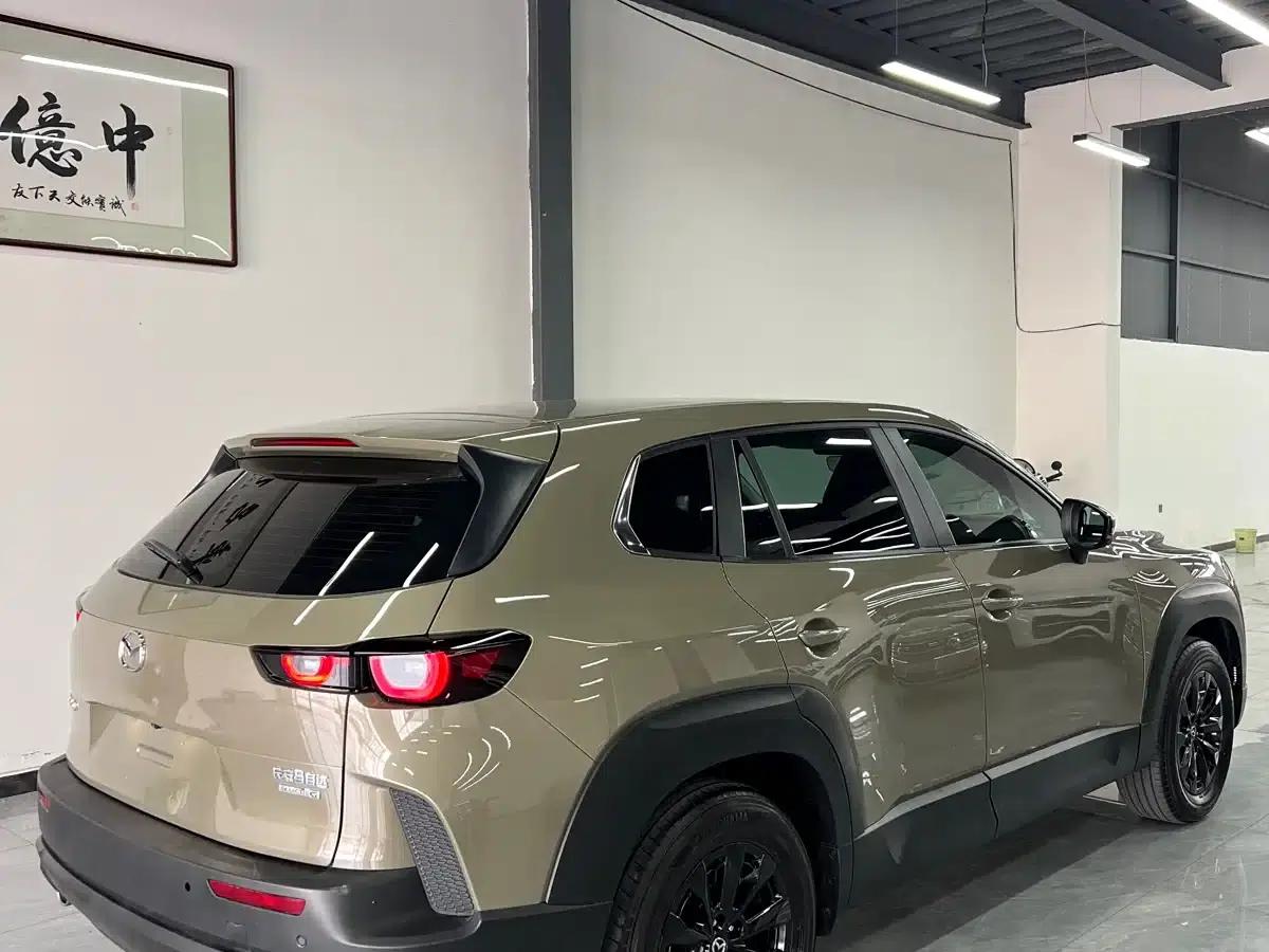 Mazda CX-50 Leading Edition 2023 2.0L — миниатюра 5