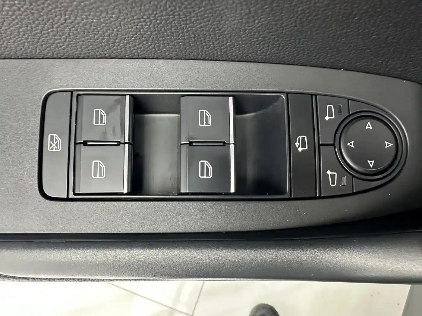 Mazda CX-50 Leading Edition 2023 2.0L — миниатюра 12