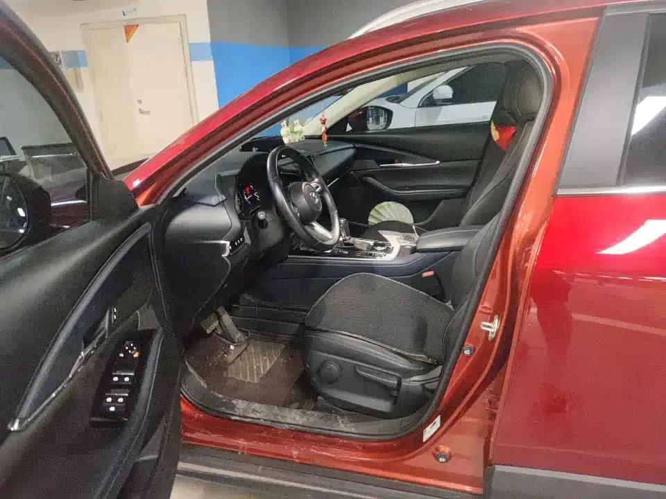 Mazda CX-30 2022 2.0L Automatic Elegance Edition — миниатюра 4