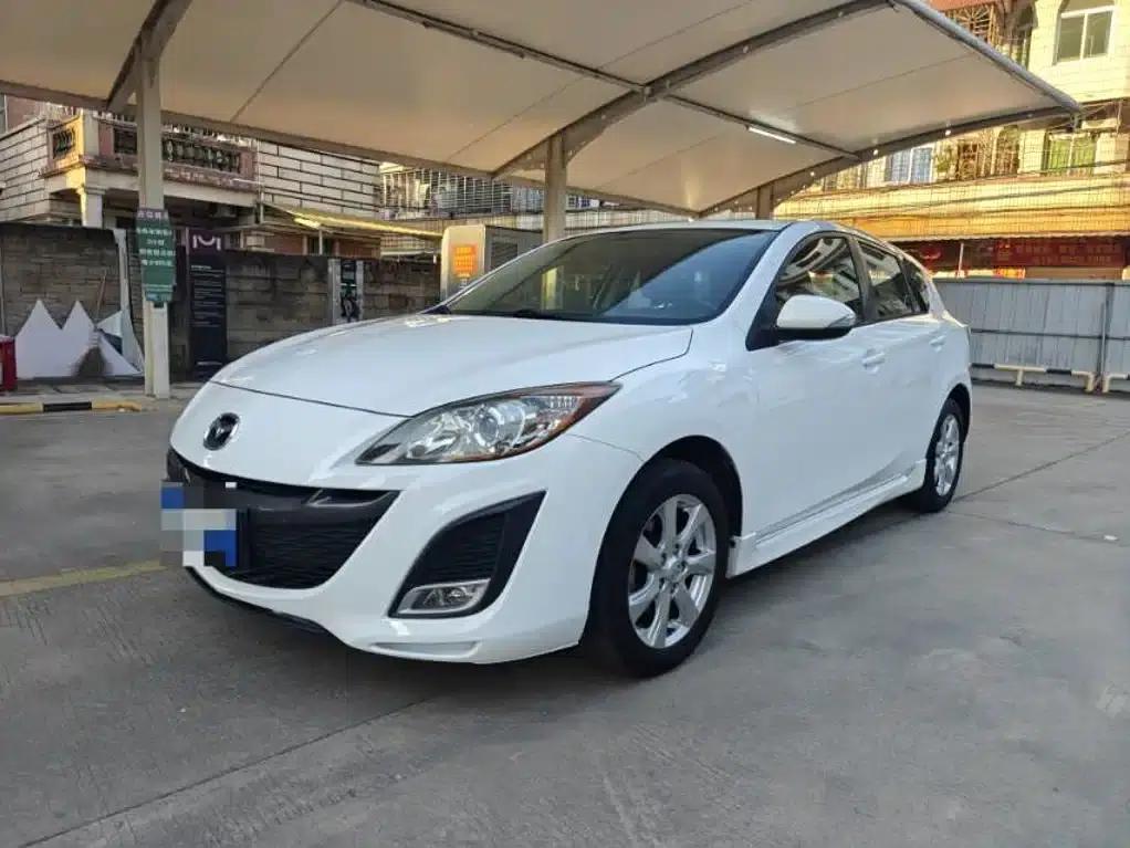 Mazda3 Axela 2012 Hatchback 2.0L Manual Sport — миниатюра 1