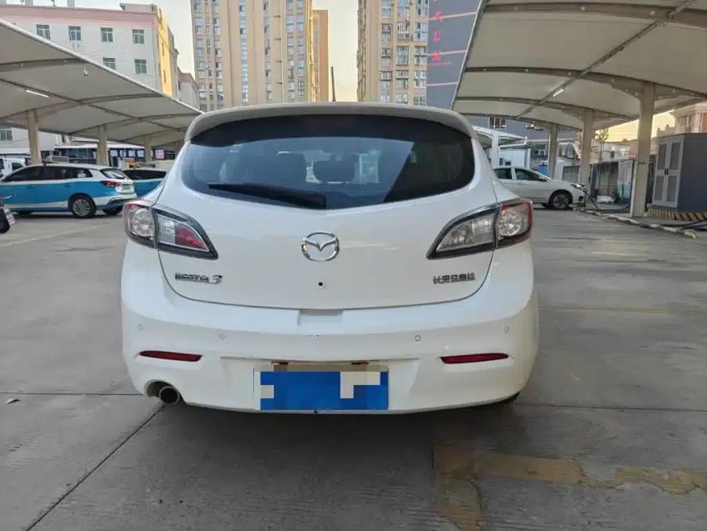 Mazda3 Axela 2012 Hatchback 2.0L Manual Sport — миниатюра 4