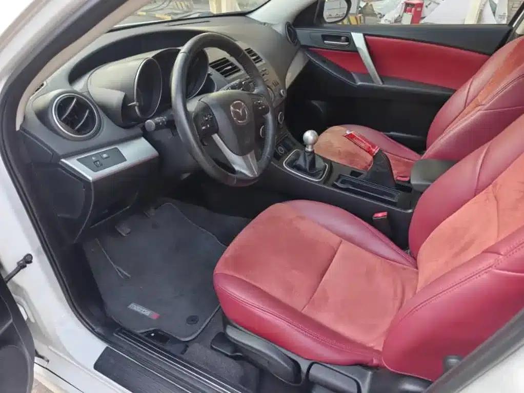 Mazda3 Axela 2012 Hatchback 2.0L Manual Sport — миниатюра 5