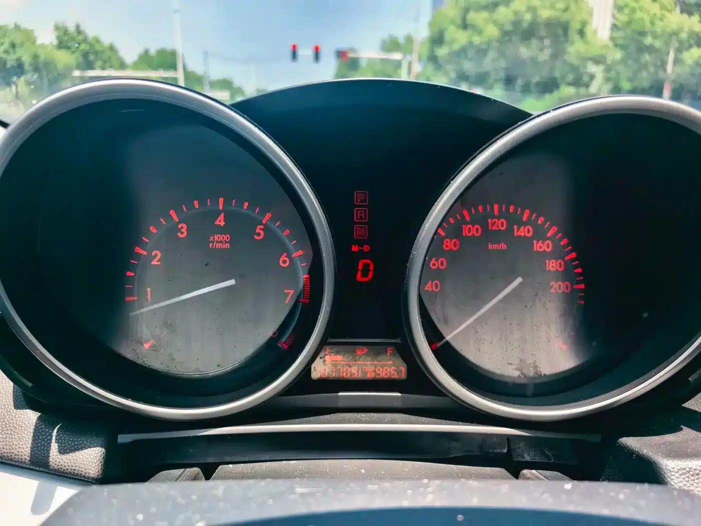 Mazda3 Axela 2012 Hatchback 2.0L Automatic Luxury — миниатюра 13