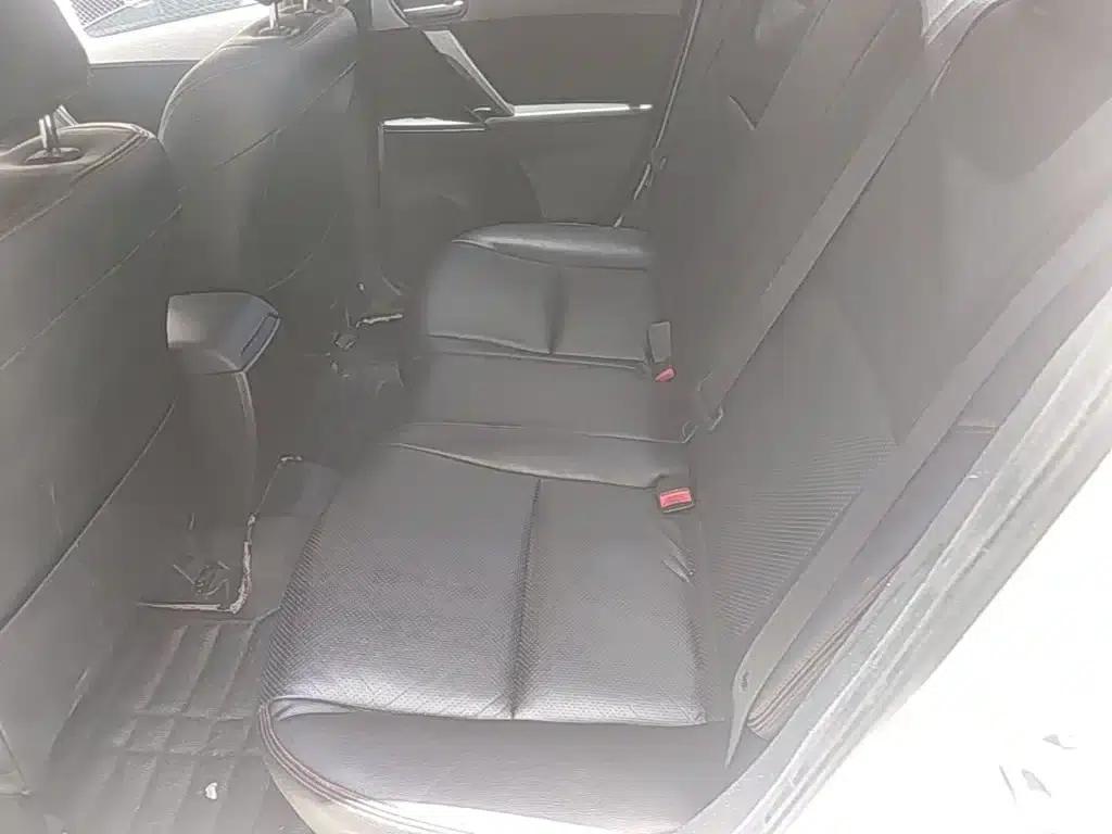 Mazda3 Axela 2015 Sedan 1.6L Automatic Elite — миниатюра 17