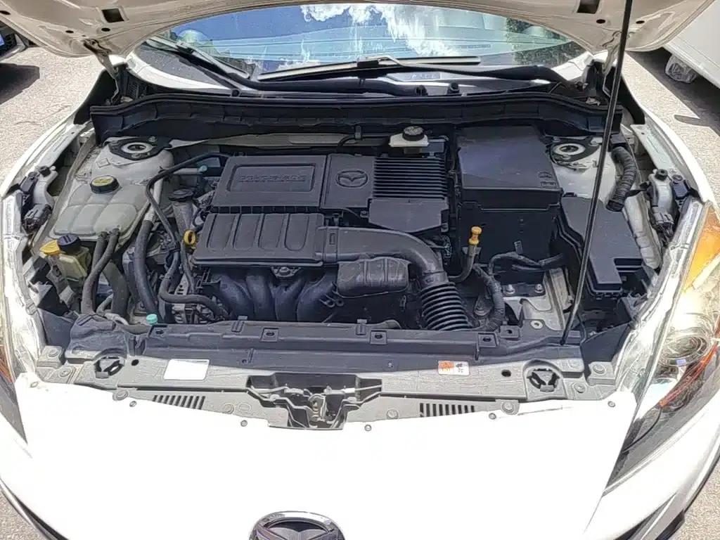 Mazda3 Axela 2015 Sedan 1.6L Automatic Elite — миниатюра 20