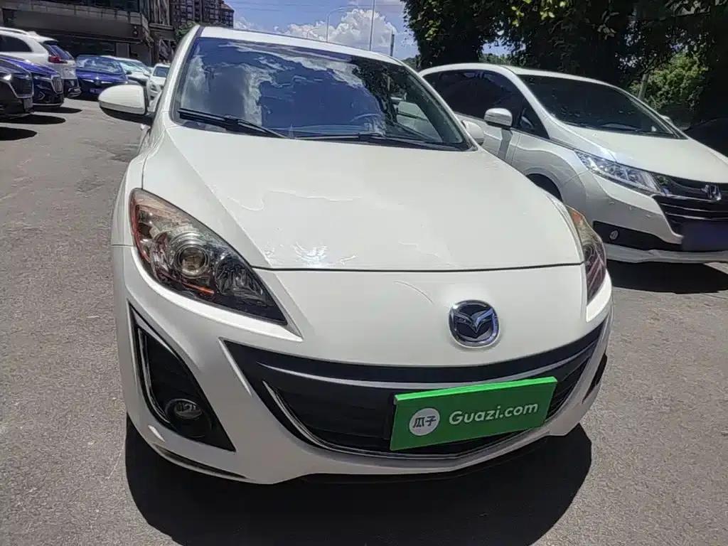 Mazda3 Axela 2015 Sedan 1.6L Automatic Elite — миниатюра 3