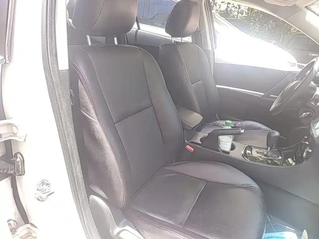 Mazda3 Axela 2015 Sedan 1.6L Automatic Elite — миниатюра 25