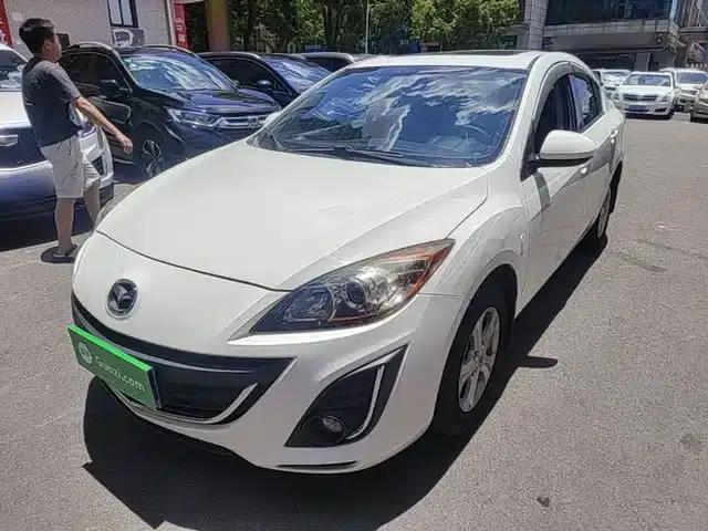 Mazda3 Axela 2015 Sedan 1.6L Automatic Elite