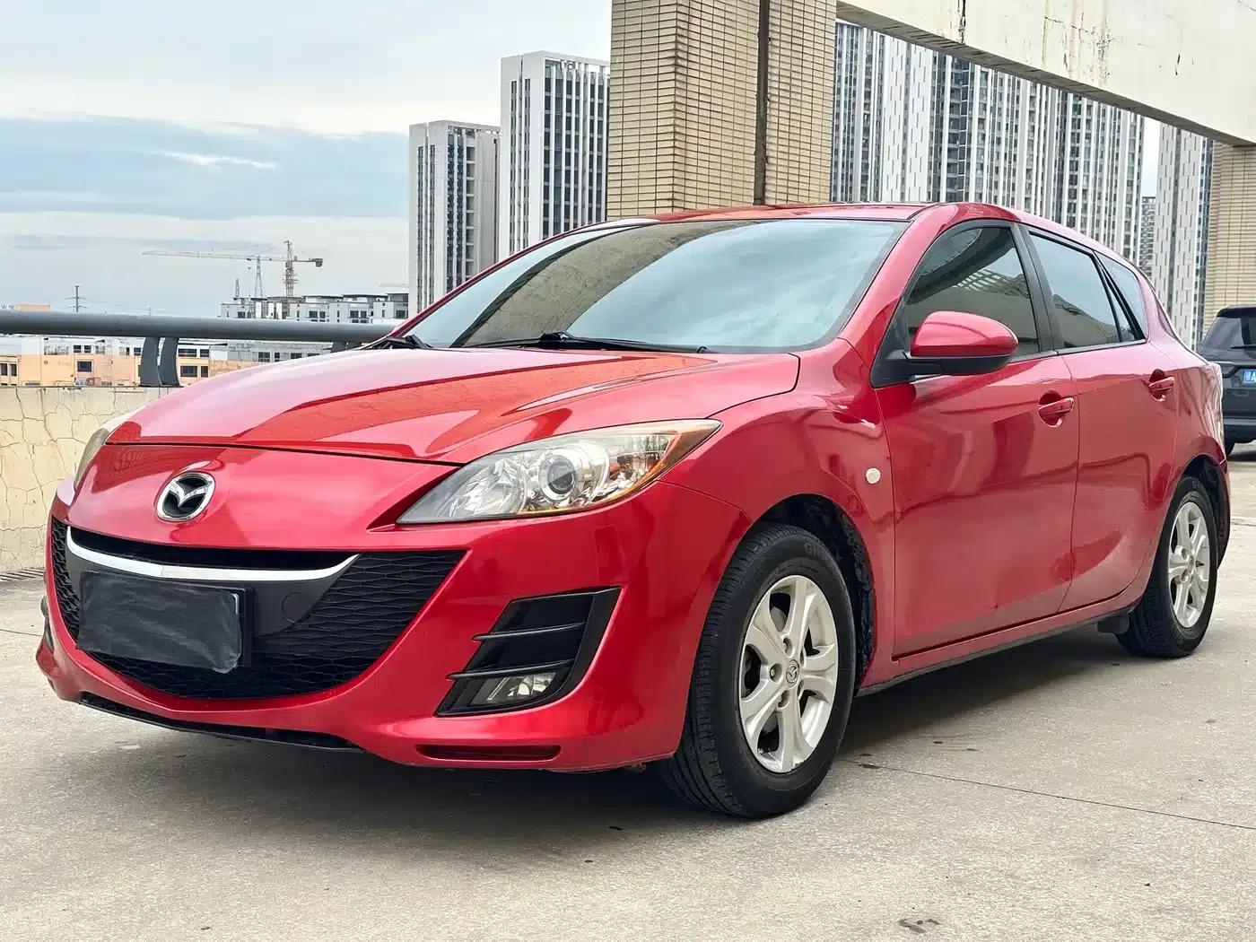 Imported Mazda3 2010 Hatchback 1.6 Automatic Luxury — миниатюра 1