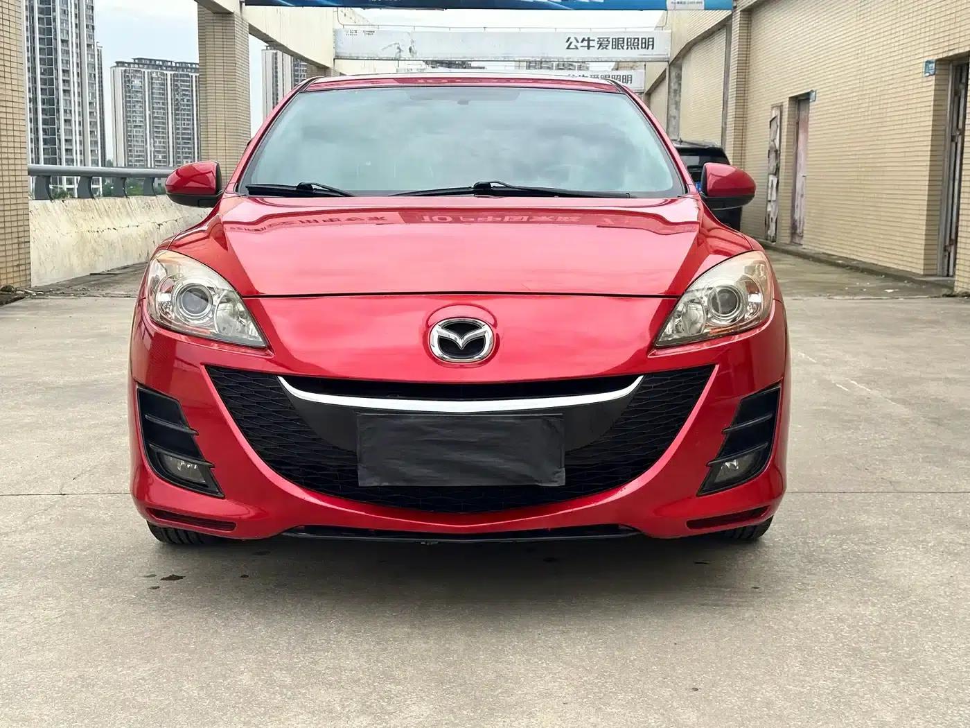 Imported Mazda3 2010 Hatchback 1.6 Automatic Luxury — миниатюра 2
