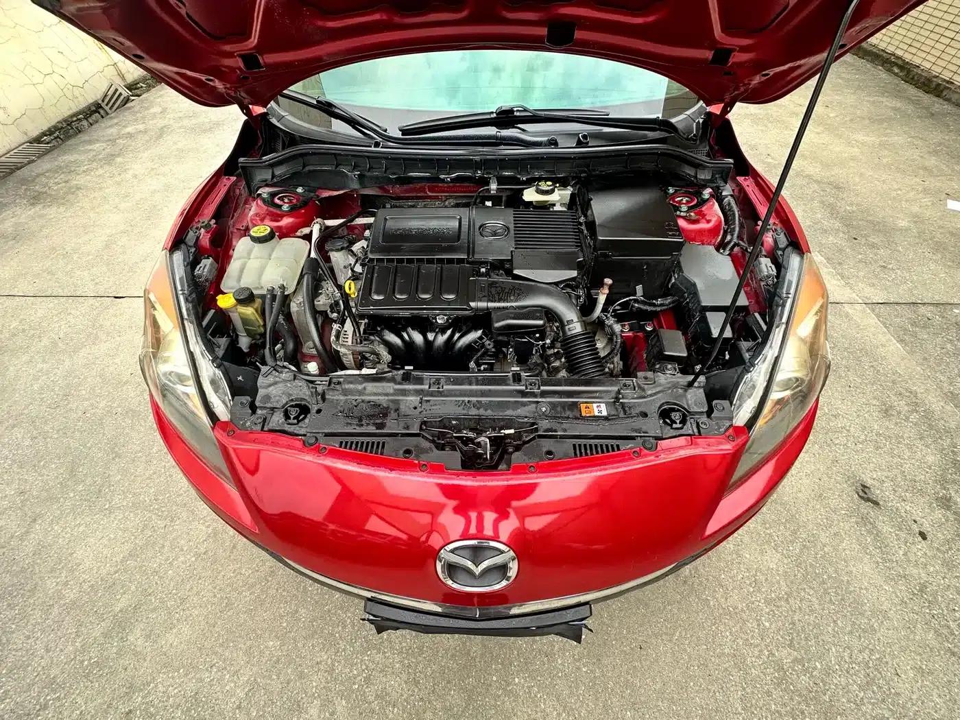 Imported Mazda3 2010 Hatchback 1.6 Automatic Luxury — миниатюра 19