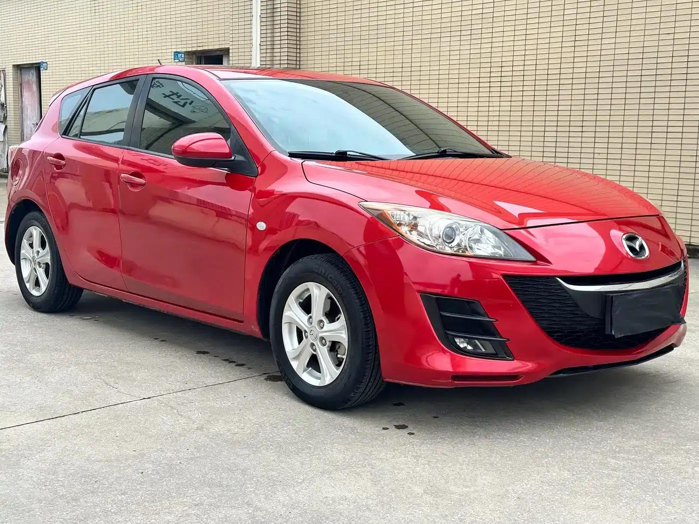 Imported Mazda3 2010 Hatchback 1.6 Automatic Luxury — миниатюра 3