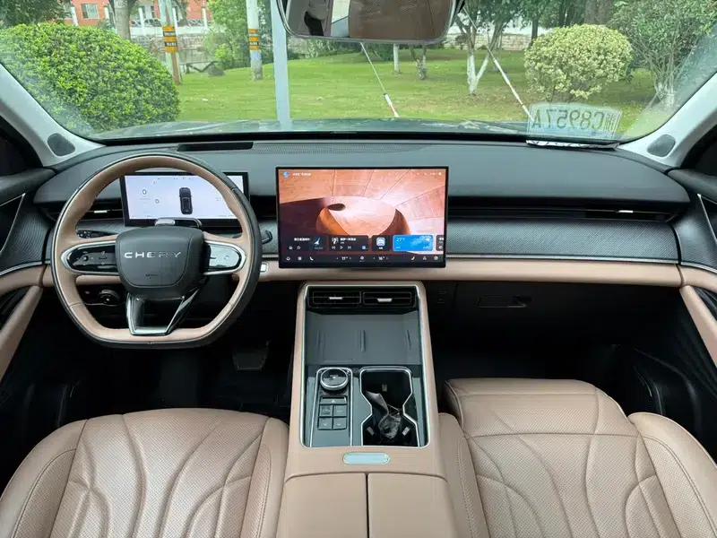 Chery Tiggo 8L 2024 2.0T Automatic Premium Edition — миниатюра 12