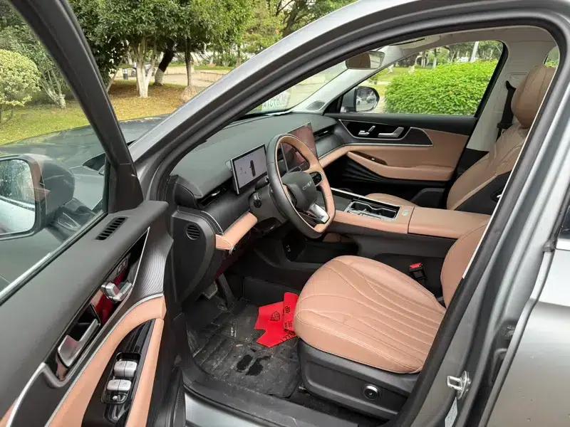 Chery Tiggo 8L 2024 2.0T Automatic Premium Edition — миниатюра 18