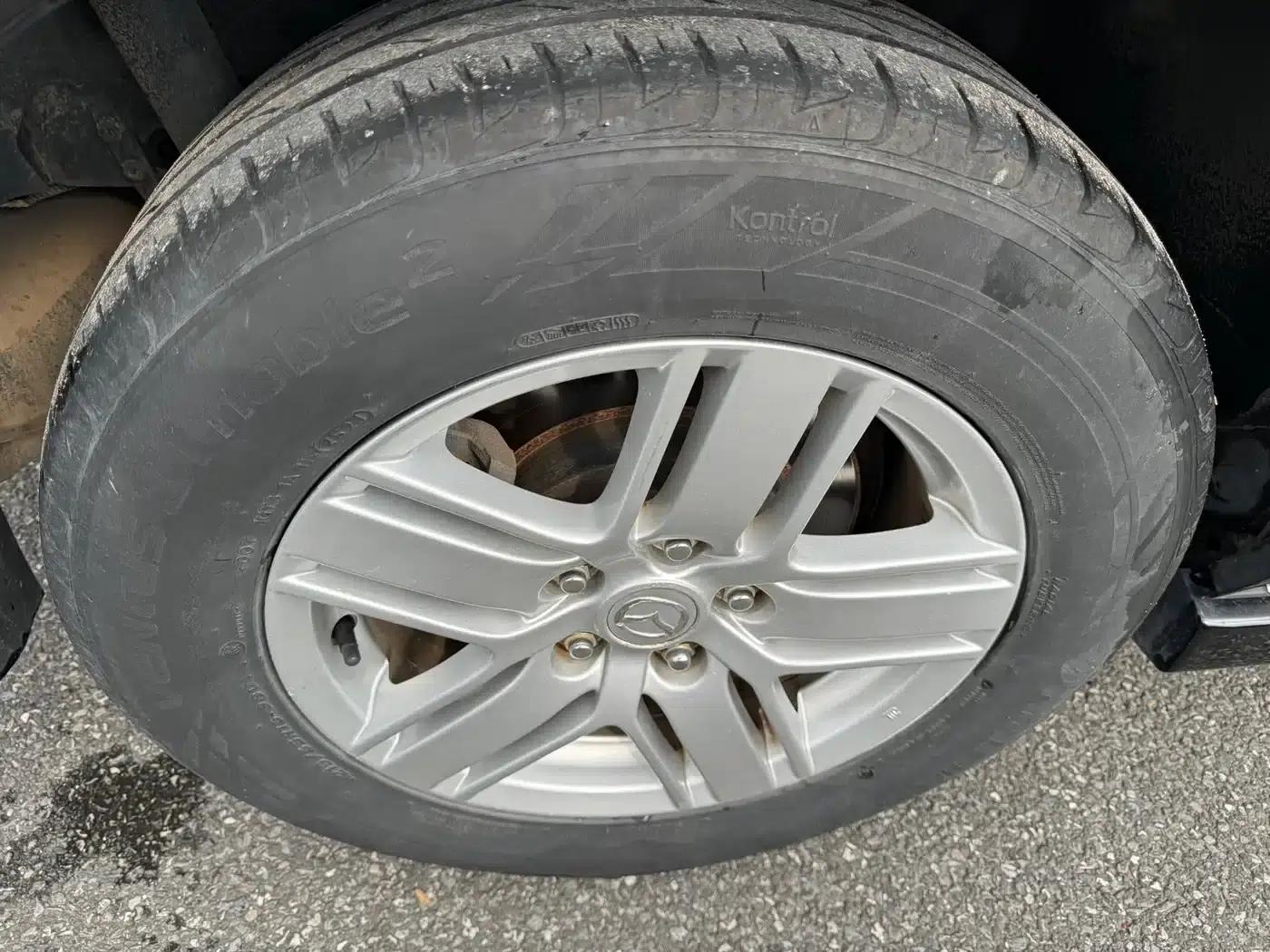 Mazda 8 2011 2.3L Premium Edition — миниатюра 8