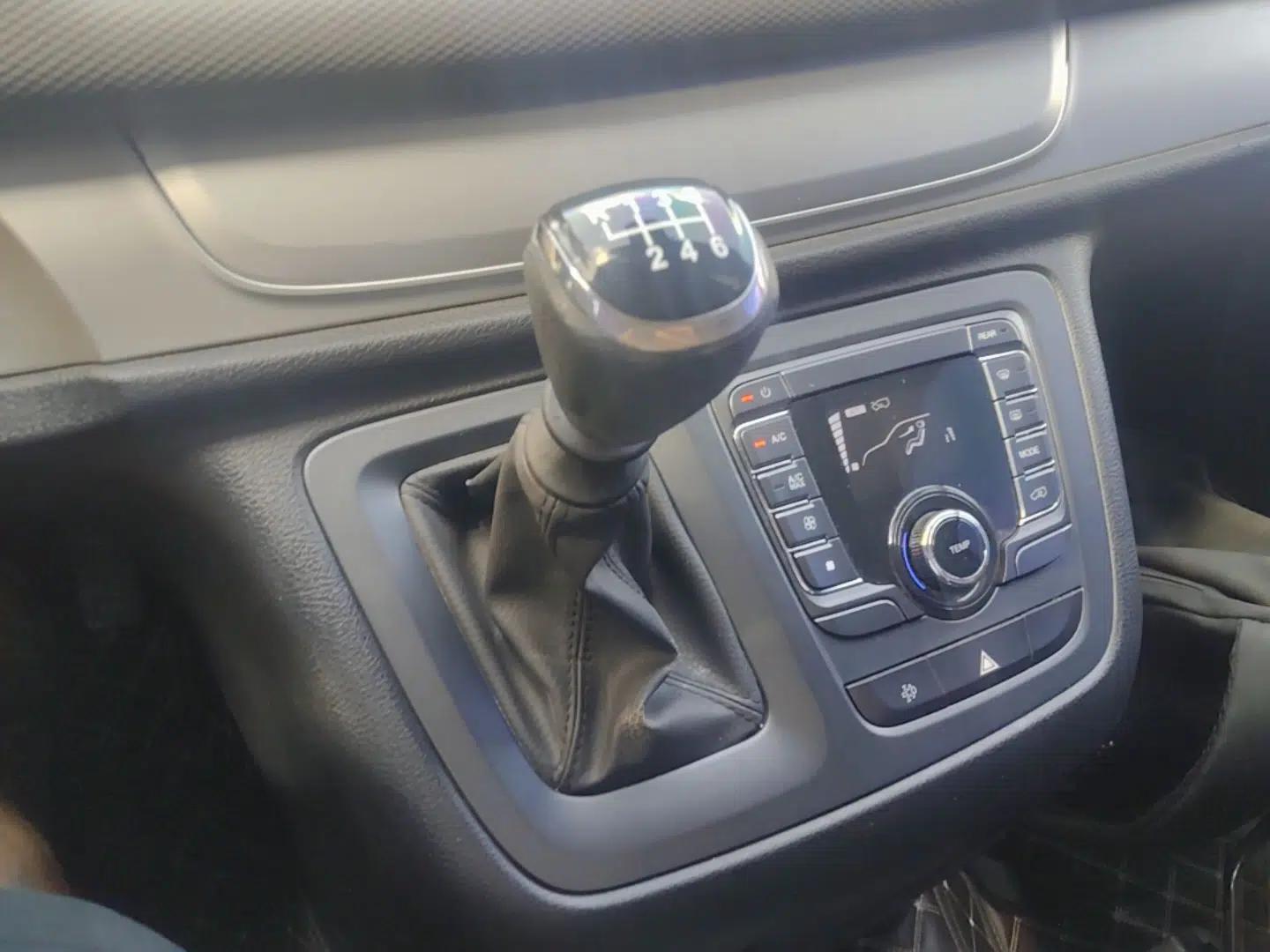 SAIC MAXUS G10 2023 2.0T Manual Multi-Function Version Diesel 7/8/9 Seats — миниатюра 16