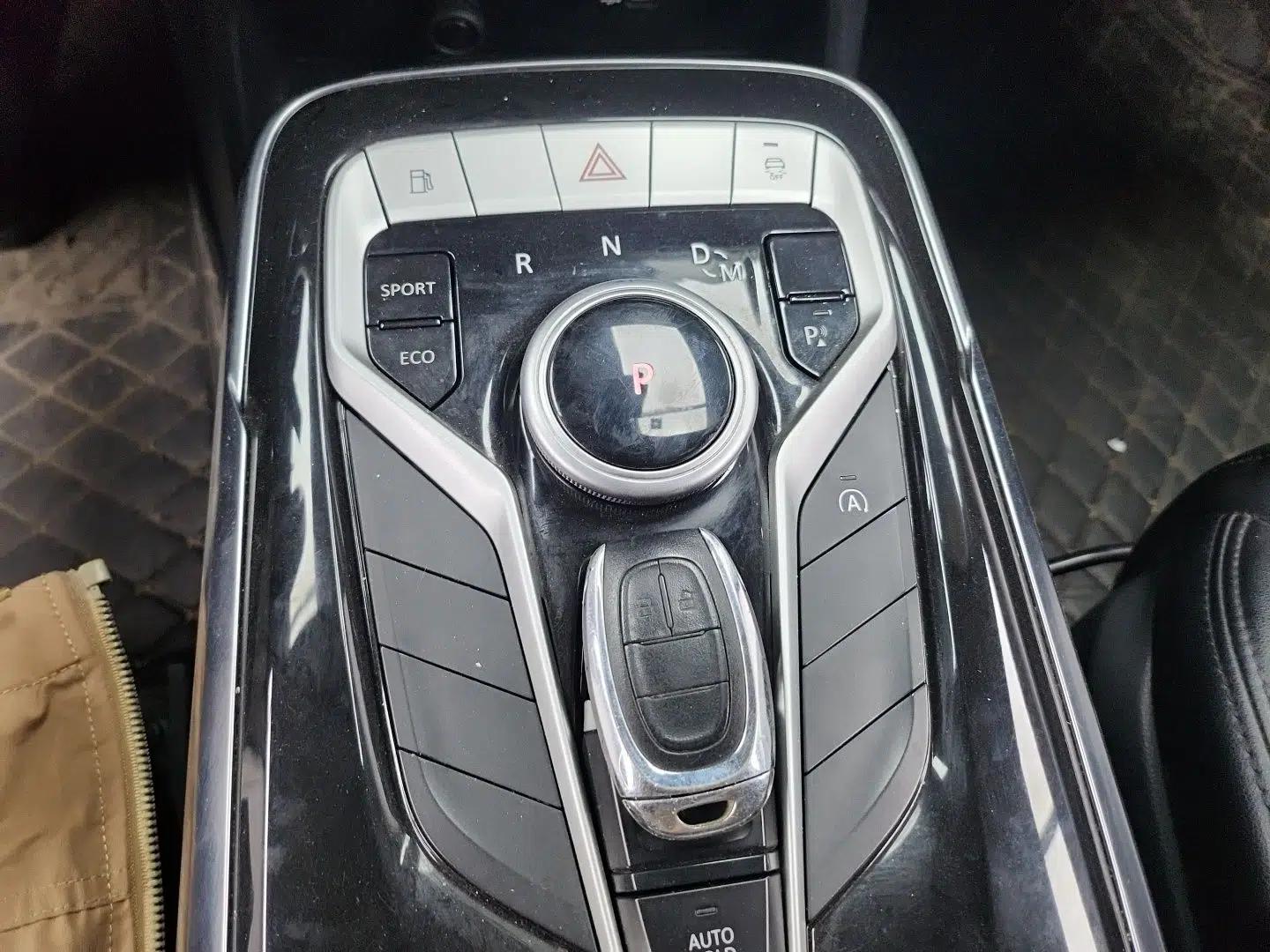 SAIC MAXUS G20 2021 Facelifted PLUS 2.0T Gasoline Automatic Luxury Edition — миниатюра 14