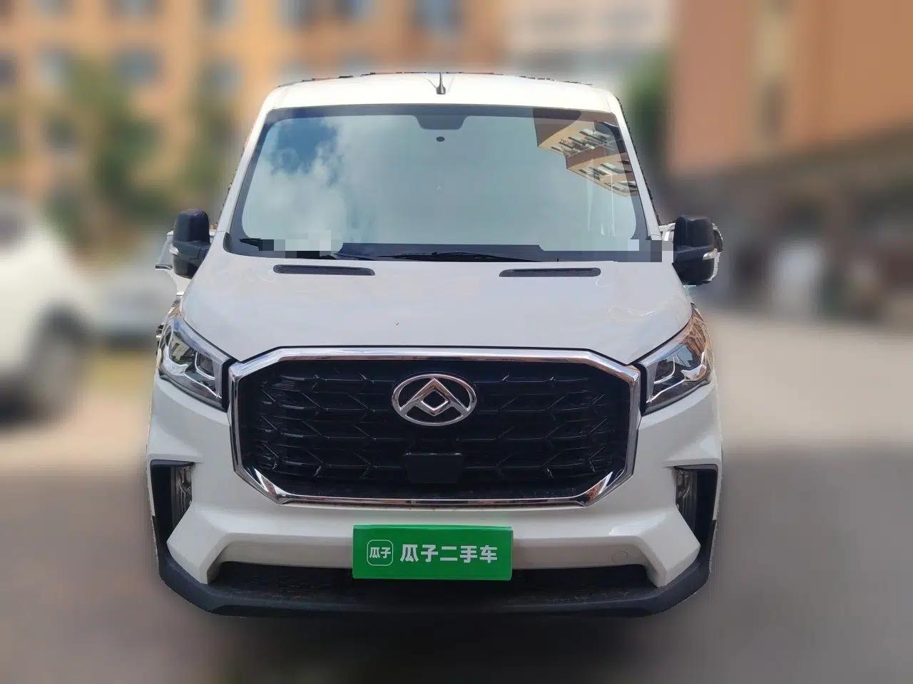 SAIC MAXUS Xintu V90 2024 ZhiJie 2.0T Automatic Front-Wheel-Drive Short Wheelbase Mid-Height Design with Single Rear Tire—5/6 Seater — миниатюра 2