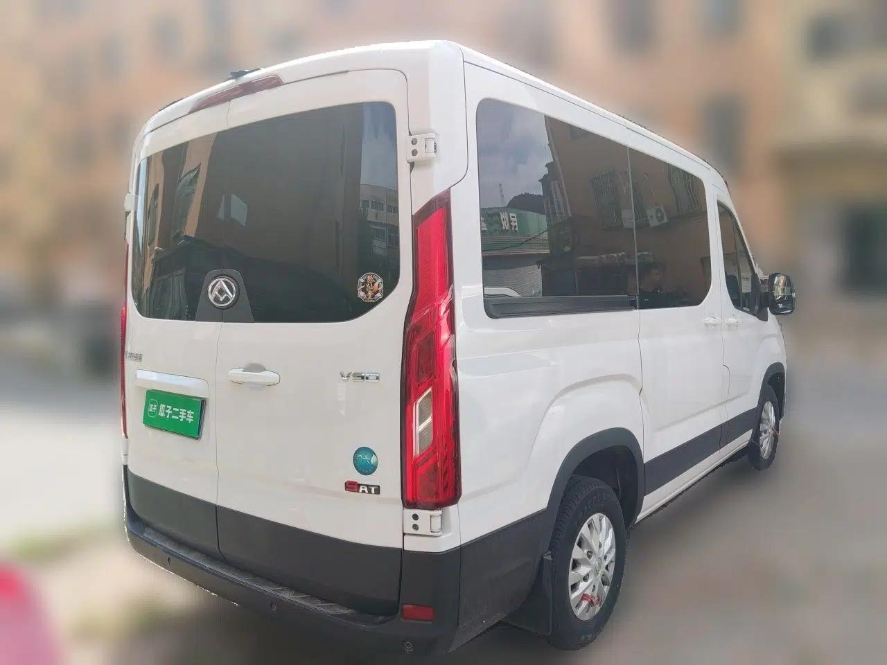 SAIC MAXUS Xintu V90 2024 ZhiJie 2.0T Automatic Front-Wheel-Drive Short Wheelbase Mid-Height Design with Single Rear Tire—5/6 Seater — миниатюра 6