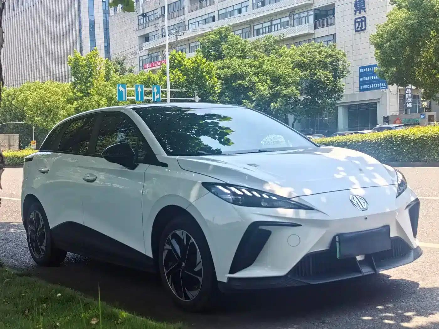 MG4 2023 425km Executive Edition — миниатюра 3