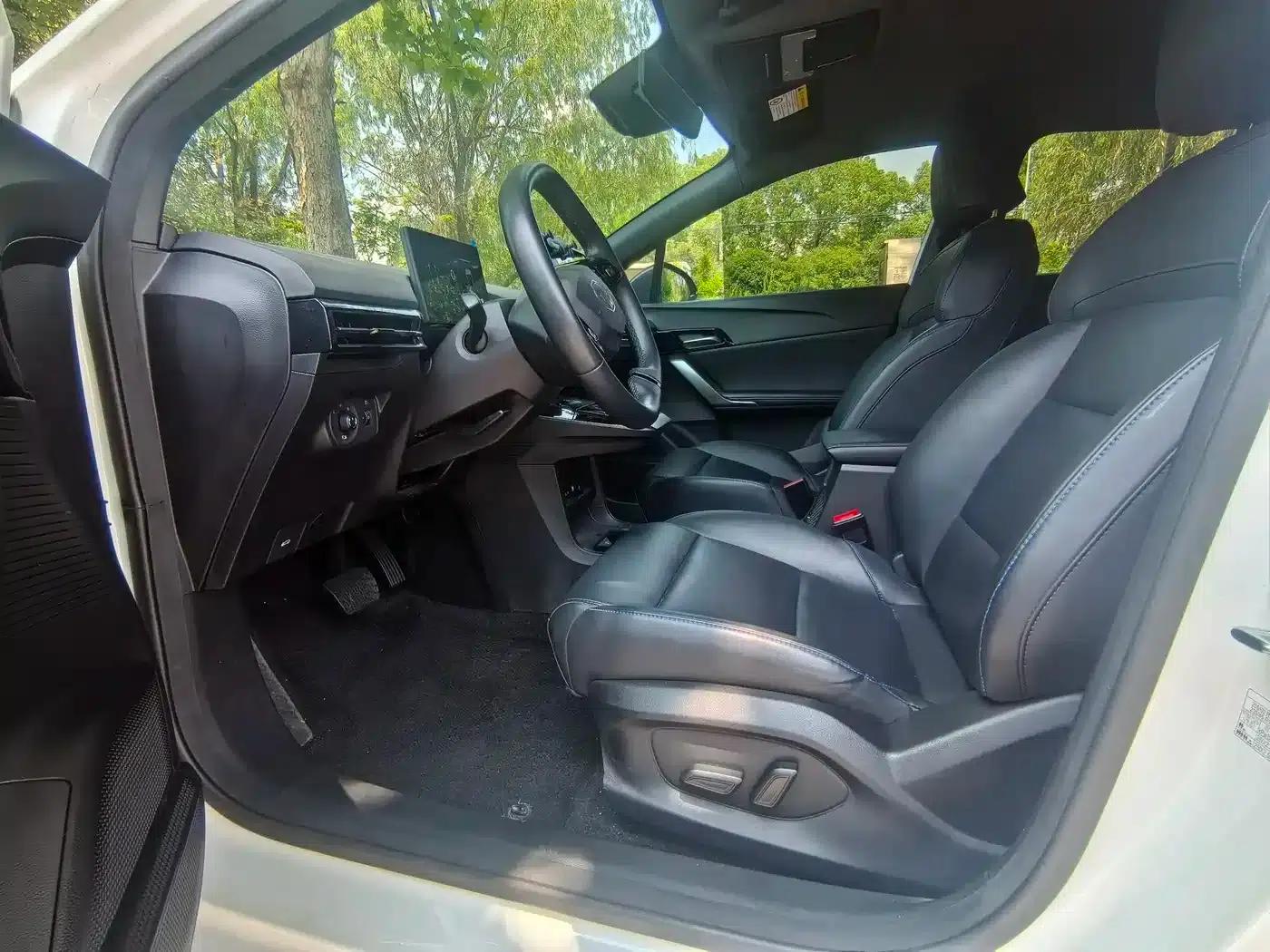MG4 2023 425km Executive Edition — миниатюра 7