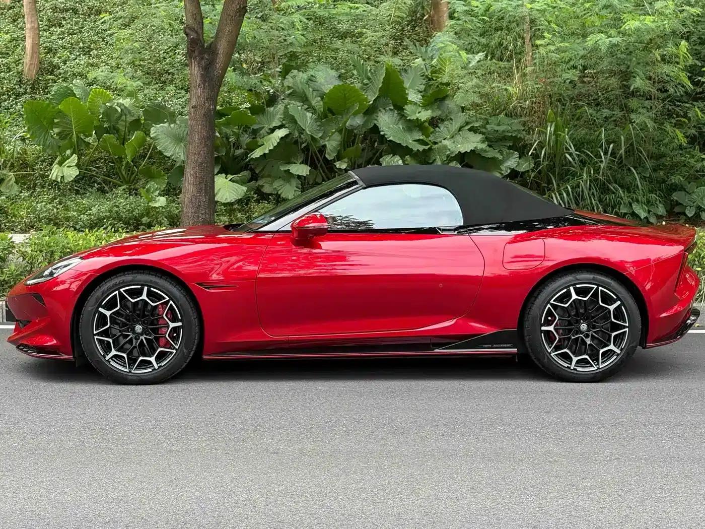 2024 MG Cyberster 501km Charming Edition — миниатюра 2