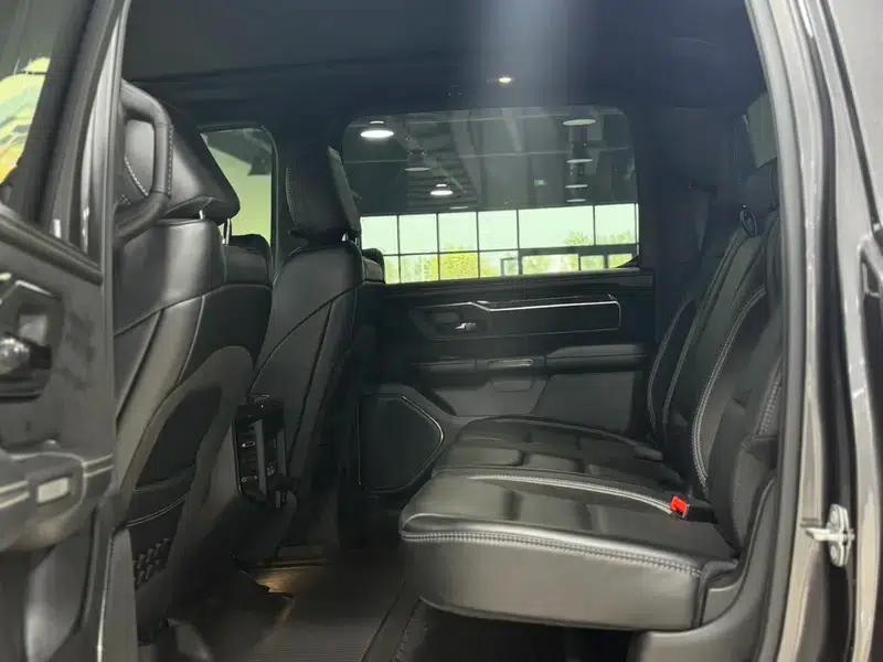 RAM Trucks 2023 6.2T Automatic 4WD 5-Seater Parallel Import — миниатюра 11