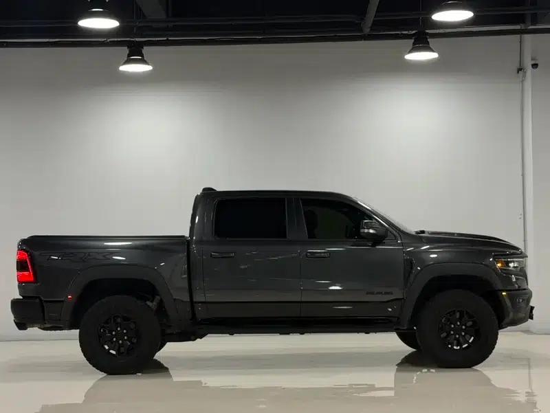 RAM Trucks 2023 6.2T Automatic 4WD 5-Seater Parallel Import — миниатюра 5