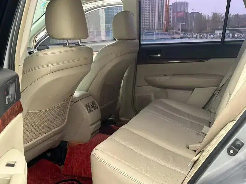 Outback 2011 2.5i Luxury Edition — миниатюра 9