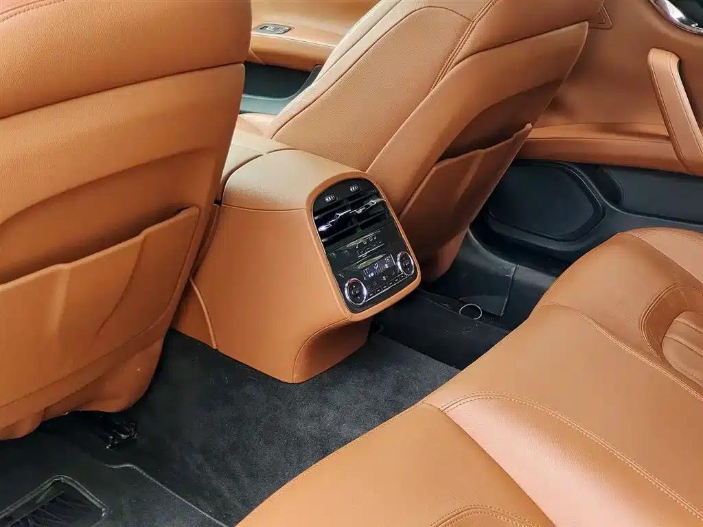 Presidential Edition 2013 3.0T Standard Edition — миниатюра 9