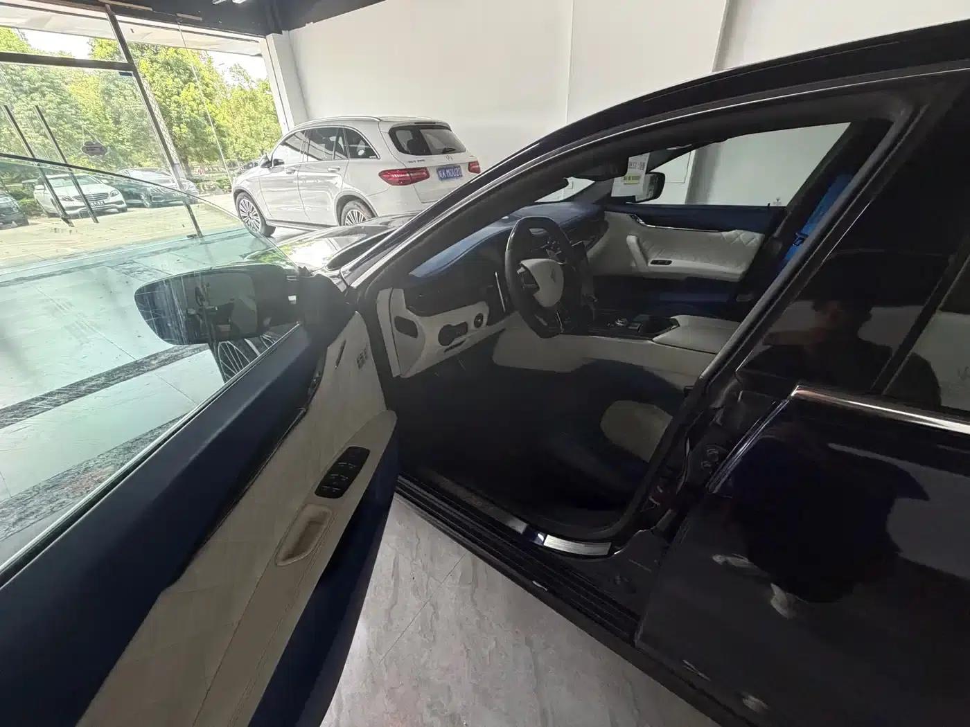 Presidential Edition 2015 3.0T Standard Edition — миниатюра 9