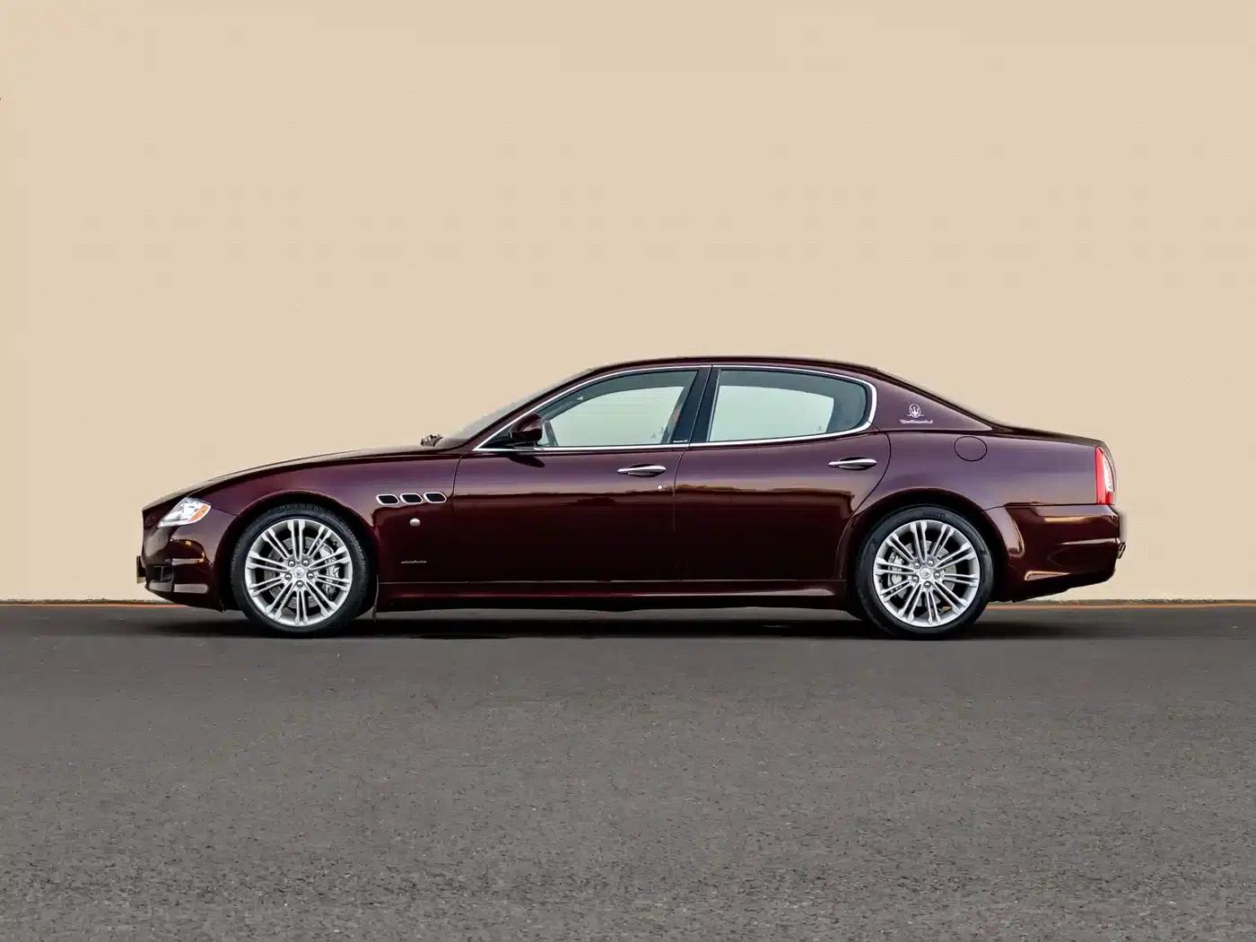 2010 Quattroporte 4.7L Executive Edition — миниатюра 12