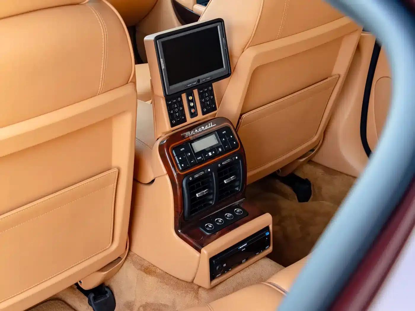 2010 Quattroporte 4.7L Executive Edition — миниатюра 8