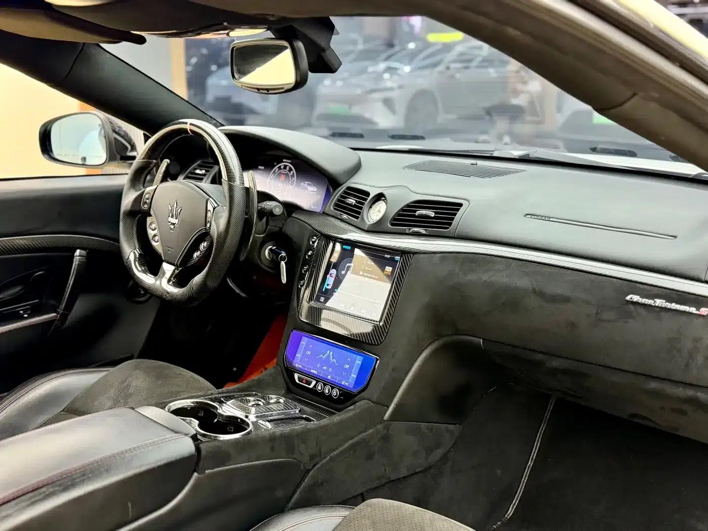 GranTurismo 2012 4.7L MC Stradale — миниатюра 12
