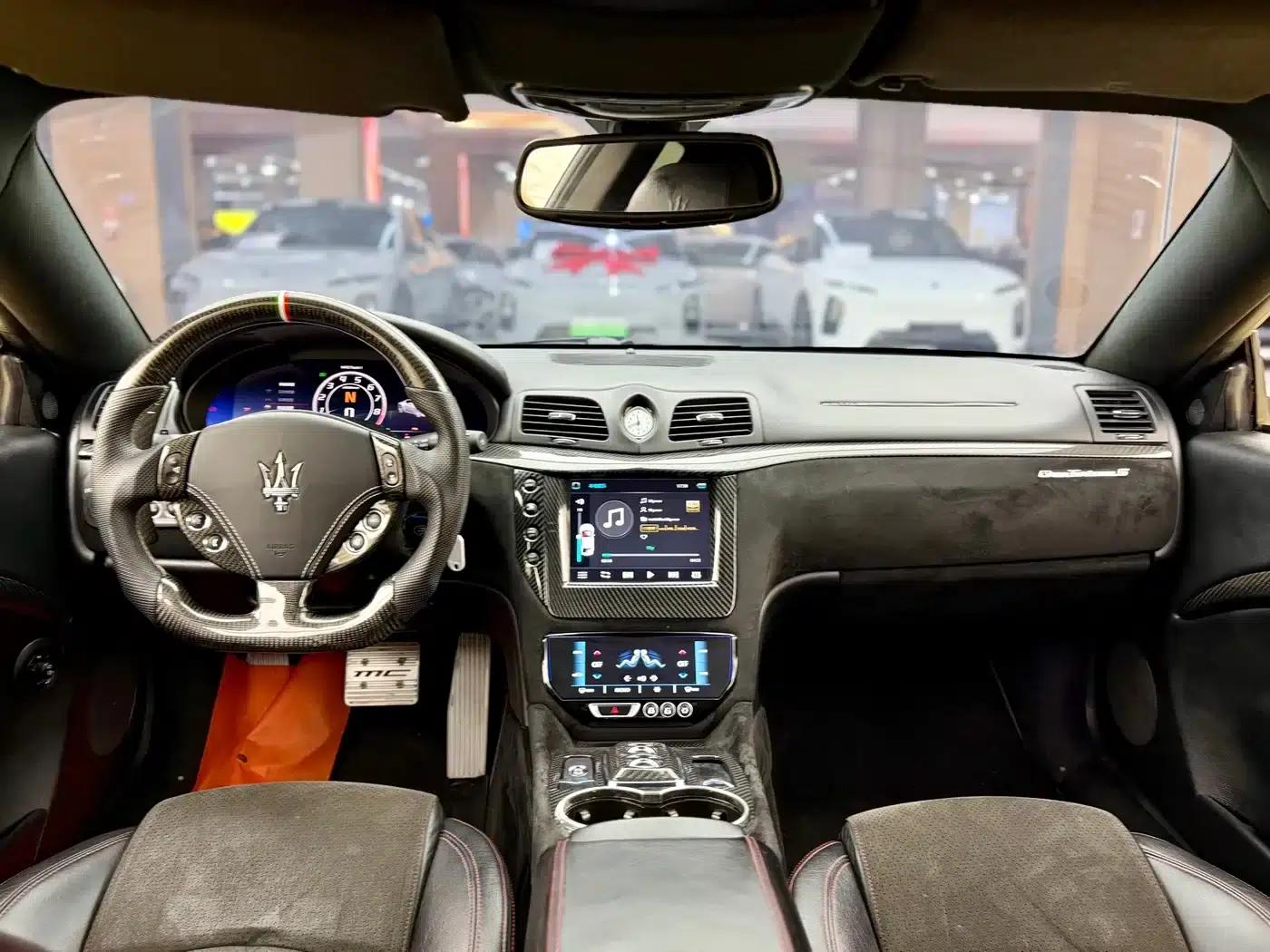 GranTurismo 2012 4.7L MC Stradale — миниатюра 15