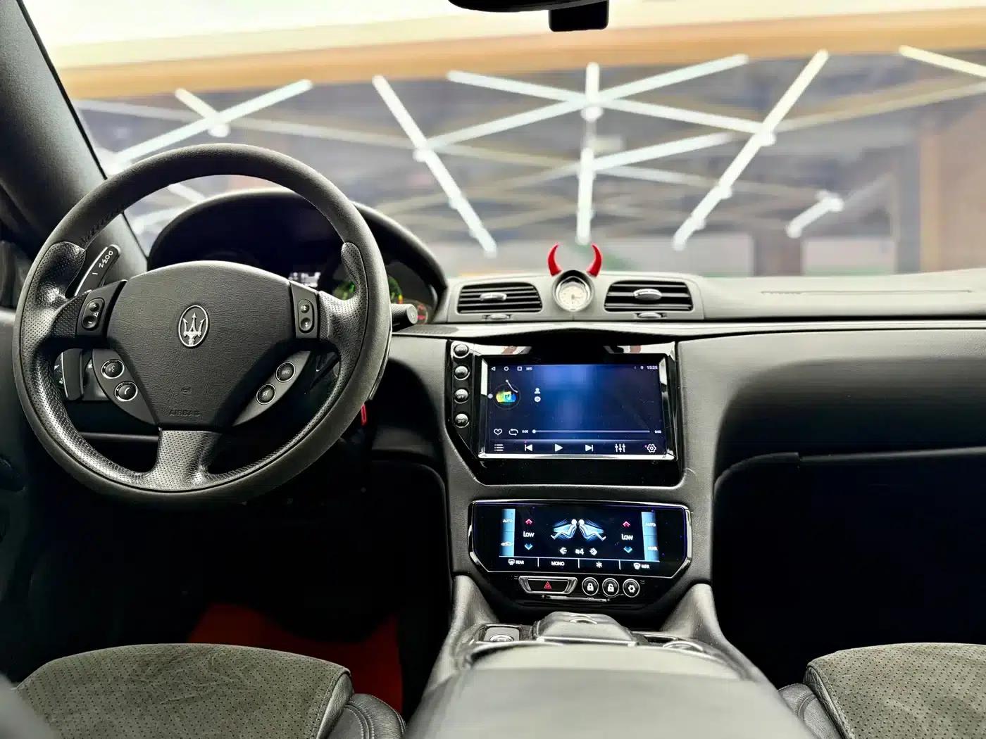 GranTurismo 2012 4.7L MC Stradale — миниатюра 13