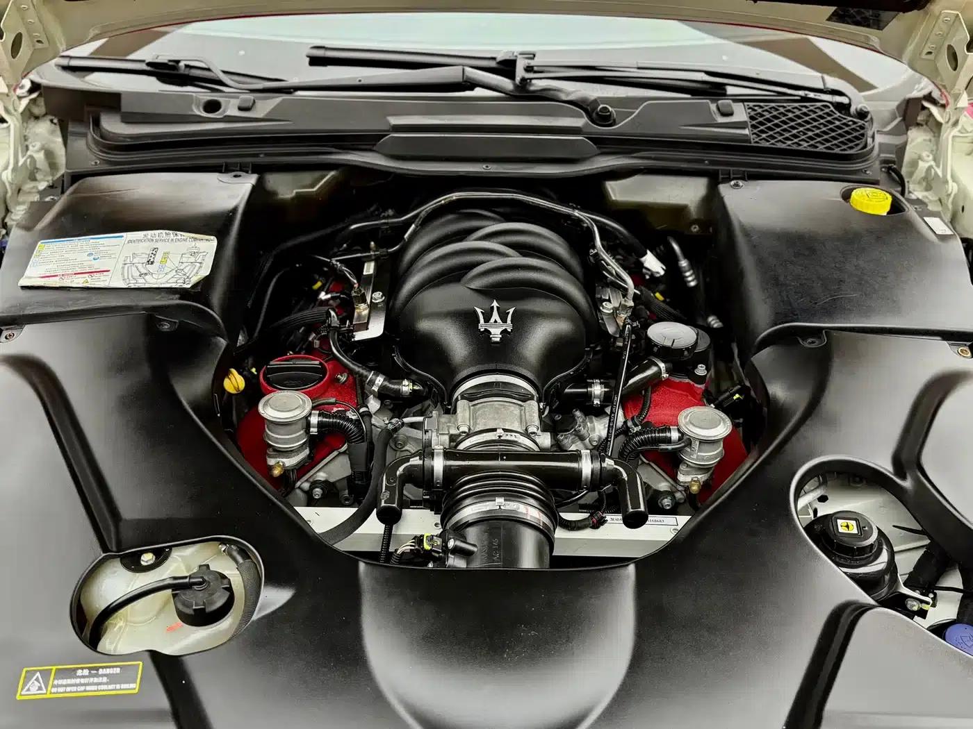 GranTurismo 2012 4.7L MC Stradale — миниатюра 10