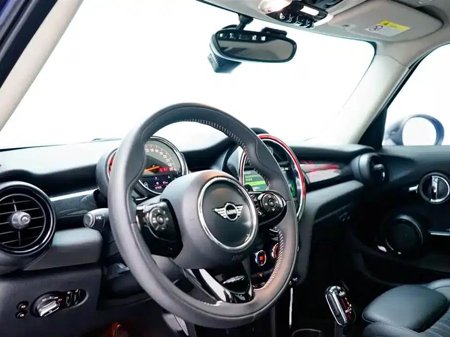 MINI 2019 2.0T COOPER S Artist 5-Door Edition — миниатюра 14